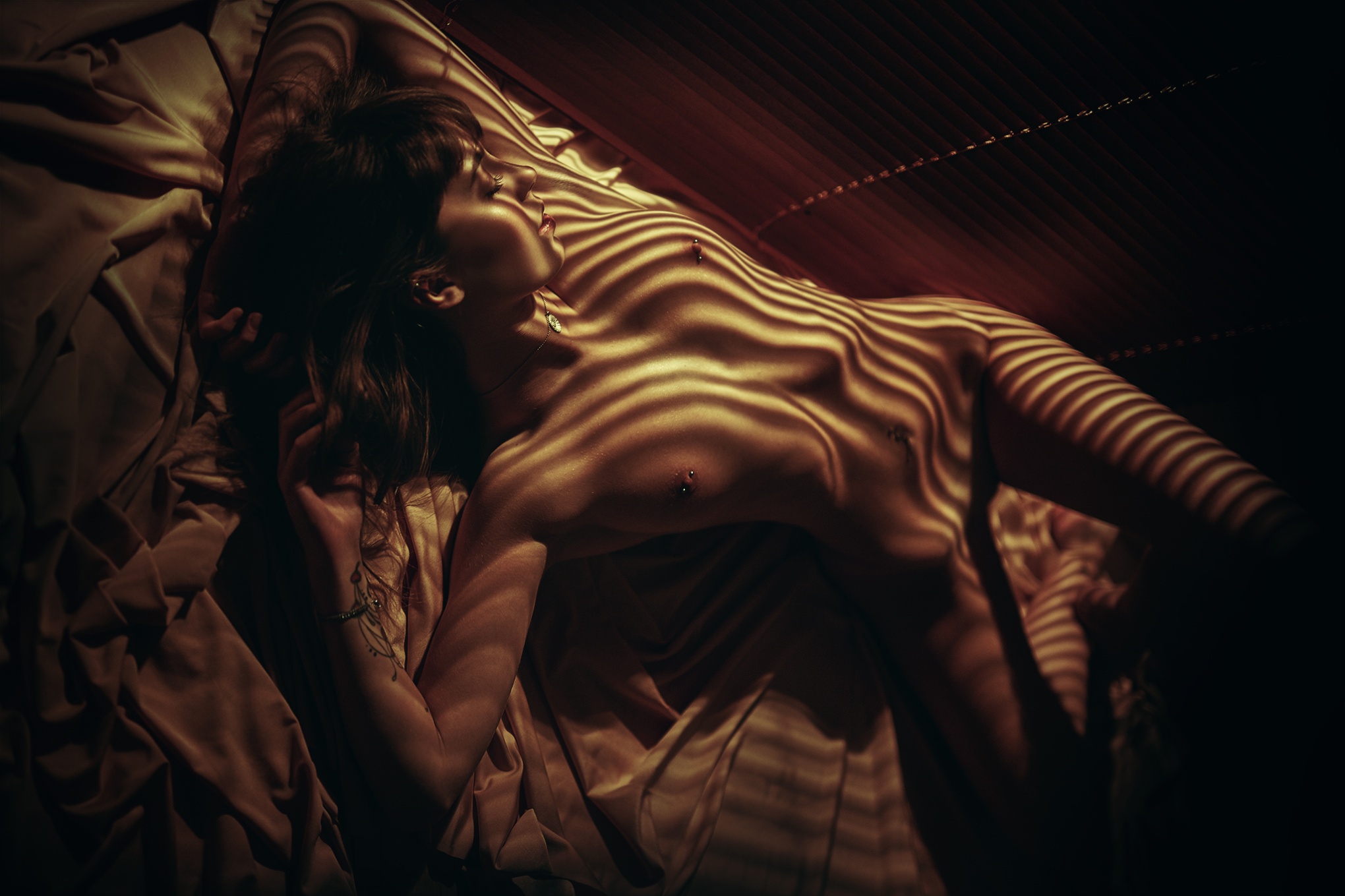 Michela Elley010104,1